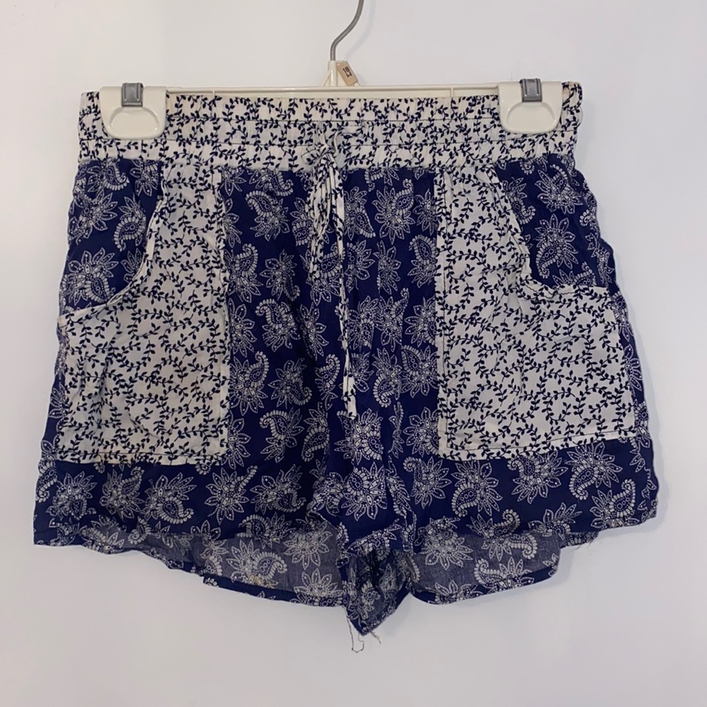 Paisley beach shorts